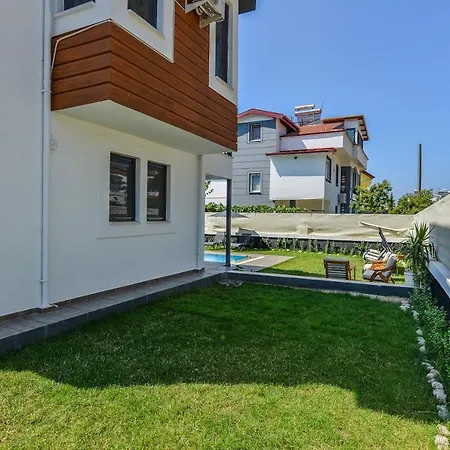 Lins House 1 فيلة *